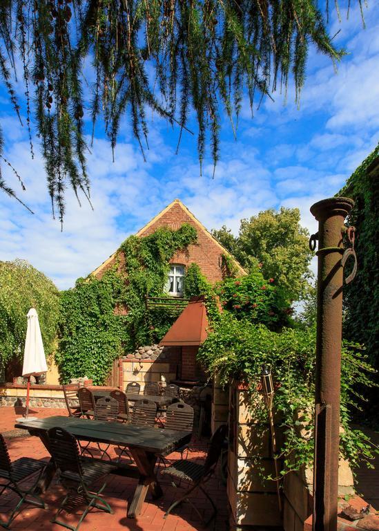 Landhotel Classic Oranienburg Bagian luar foto